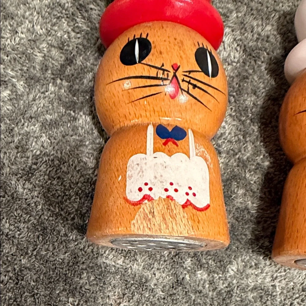 Hand-Painted Wooden Cat Salt and Pepper Shakers - Red & White Hats